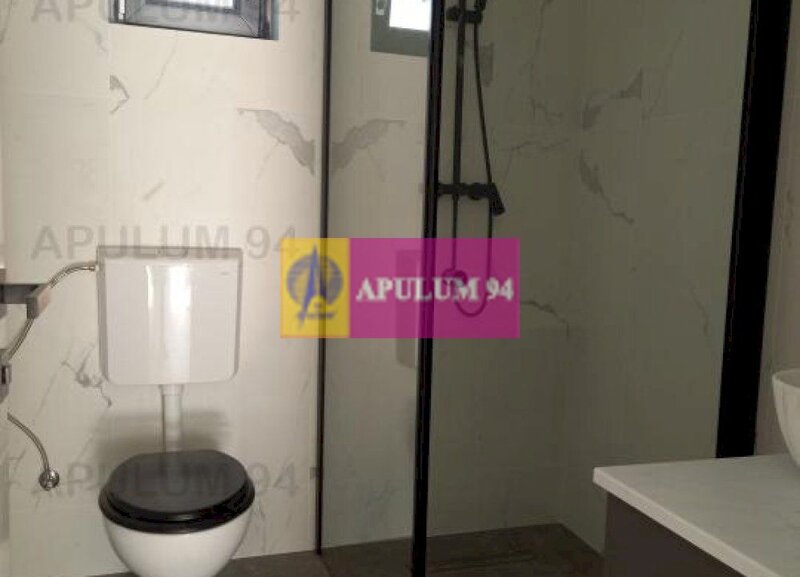 Sabareni, casa noua, 3 camere, 2 bai, terasa, CT, pivnita